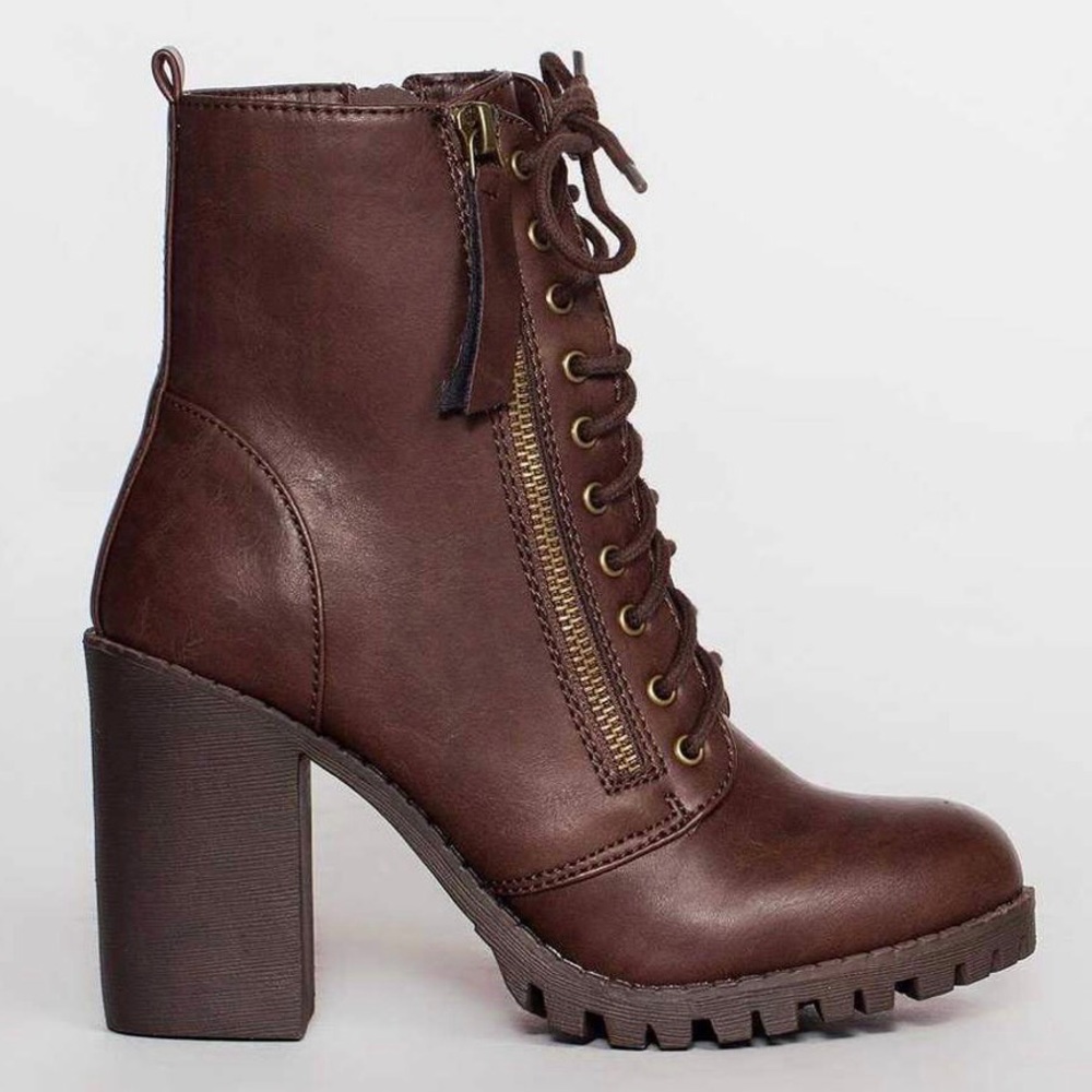 Chocolate booties